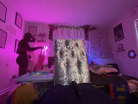 VixenCapri online show from 12-02-25, 02:23