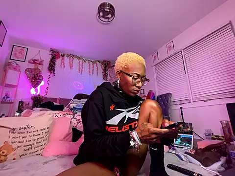 VixenCapri online show from 01-15-26, 11:08