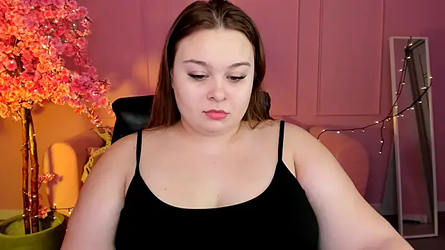 Snapshot of KimberlyMaran chatting on 12-28-24, 09:09 KimberlyMaran online show from 12-28-24, 09:09