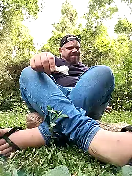 Snapshot of OFICINA_Simas-Turbo chatting on 10-25-25, 11:07 OFICINA Simas-Turbo online show from 10-25-25, 11:07