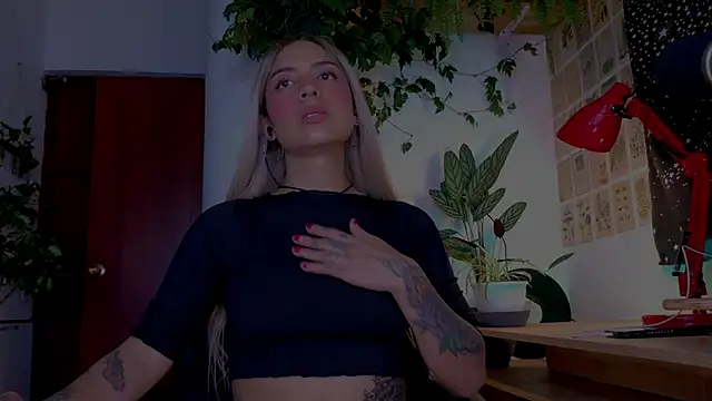 Yeriawaddell  online show from 11-24-25, 01:05