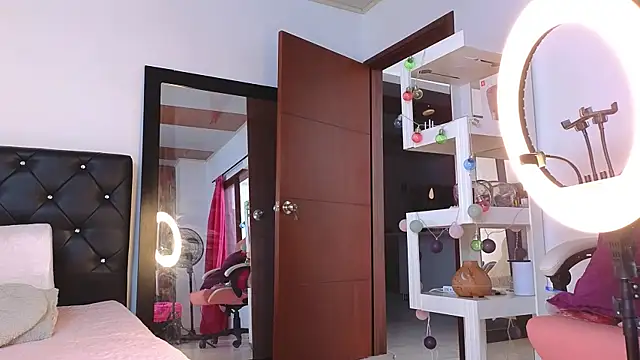 Snapshot of tatiana_big_ass_boobs chatting on 10-07-25, 09:45 tatiana big ass boobs online show from 10-07-25, 09:45