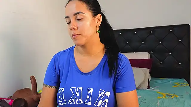 Snapshot of tatiana_big_ass_boobs chatting on 11-11-25, 06:19 tatiana big ass boobs online show from 11-11-25, 06:19