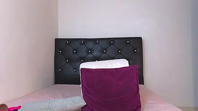 Snapshot of tatiana_big_ass_boobs chatting on 12-02-25, 05:08 tatiana big ass boobs online show from 12-02-25, 05:08