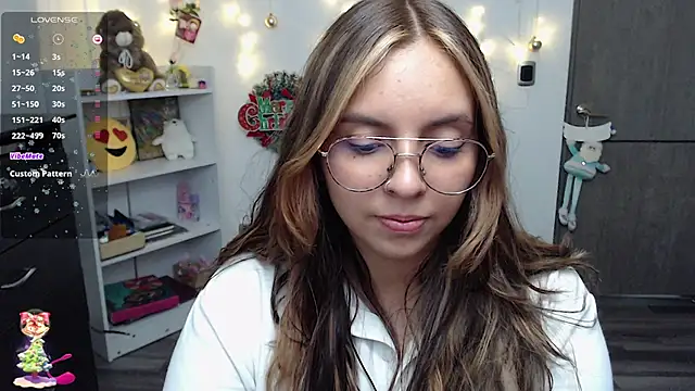 Snapshot of Valery7rose_ chatting on 12-04-24, 03:04 Valery7rose  online show from 12-04-24, 03:04