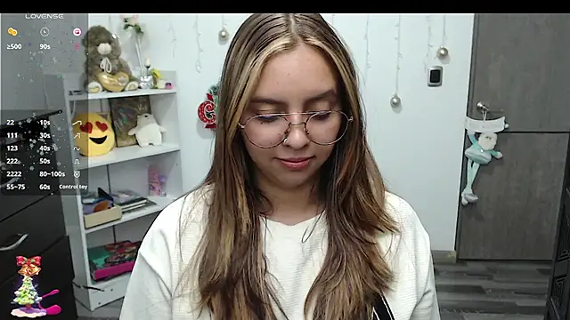 Snapshot of Valery7rose_ chatting on 12-08-24, 11:08 Valery7rose  online show from 12-08-24, 11:08