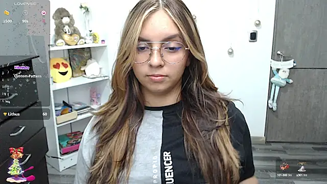 Snapshot of Valery7rose_ chatting on 12-15-24, 09:53 Valery7rose  online show from 12-15-24, 09:53