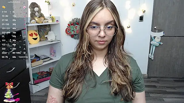 Snapshot of Valery7rose_ chatting on 12-16-24, 09:31 Valery7rose  online show from 12-16-24, 09:31