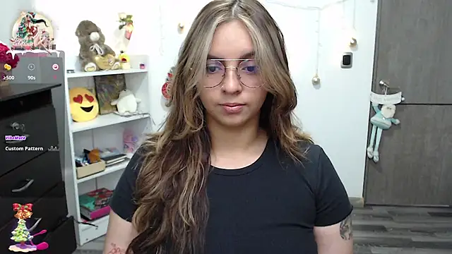 Snapshot of Valery7rose_ chatting on 12-22-24, 04:48 Valery7rose  online show from 12-22-24, 04:48