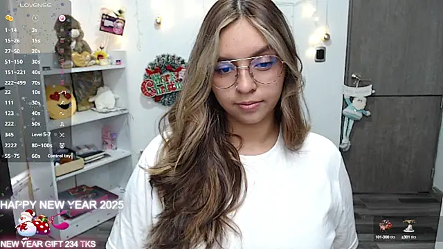 Snapshot of Valery7rose_ chatting on 01-05-25, 08:00 Valery7rose  online show from 01-05-25, 08:00
