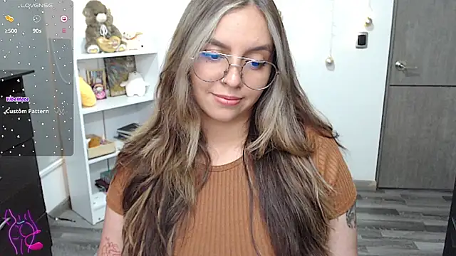 Snapshot of Valery7rose_ chatting on 01-25-25, 09:46 Valery7rose  online show from 01-25-25, 09:46