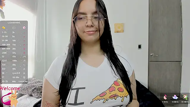 Snapshot of Valery7rose_ chatting on 09-17-25, 03:03 Valery7rose  online show from 09-17-25, 03:03