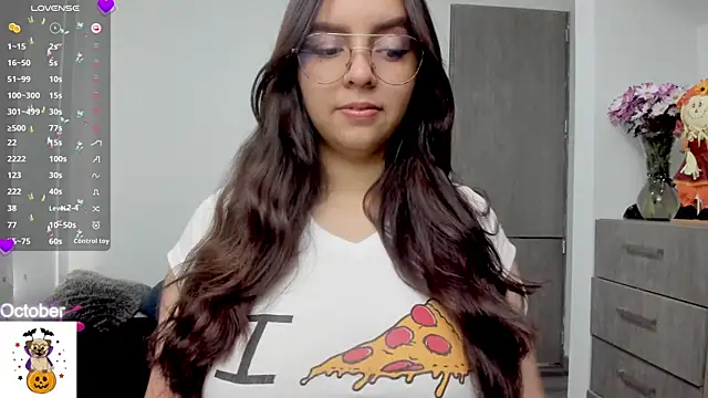 Snapshot of Valery7rose_ chatting on 10-16-25, 02:29 Valery7rose  online show from 10-16-25, 02:29