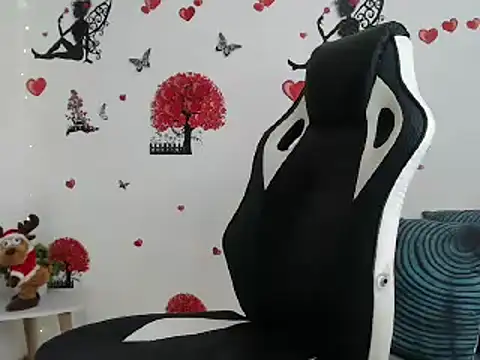 Snapshot of Angel_bran chatting on 12-11-24, 03:15 Angel bran online show from 12-11-24, 03:15