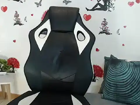 Snapshot of Angel_bran chatting on 02-23-25, 12:19 Angel bran online show from 02-23-25, 12:19