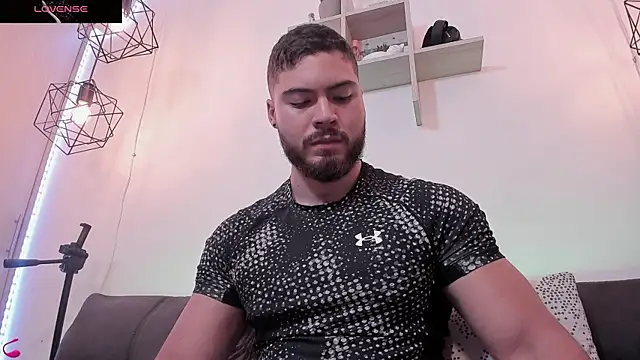 SebastianVilla  online show from 03-12-25, 07:59