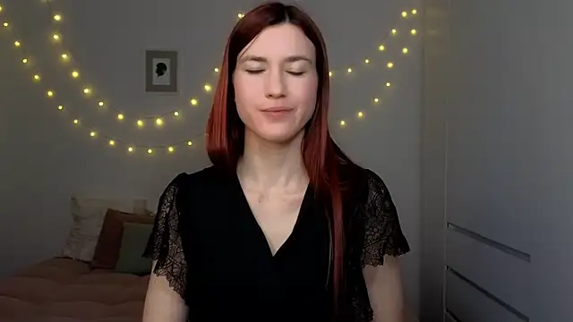 AliciaNewell online show from 04-25-26, 03:53