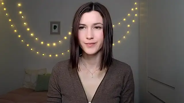 Snapshot of AliciaNewell chatting on 05-28-26, 04:26 AliciaNewell online show from 05-28-26, 04:26