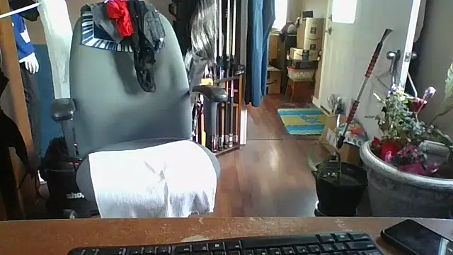 Snapshot of Daremeknot chatting on 03-19-25, 02:13 Daremeknot online show from 03-19-25, 02:13