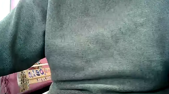 Snapshot of Lucinka1 chatting on 12-22-24, 12:05 Lucinka1 online show from 12-22-24, 12:05