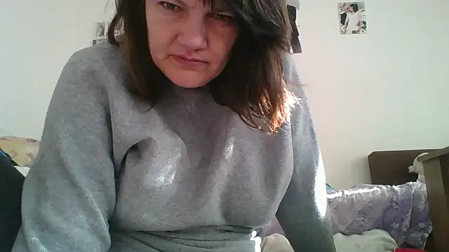 Snapshot of Lucinka1 chatting on 03-05-25, 08:32 Lucinka1 online show from 03-05-25, 08:32