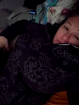 sweetkitty111 online show from 12-19-24, 05:40