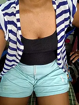 Snapshot of Telugu_ammayi_pooja chatting on 10-19-25, 06:08 Telugu ammayi pooja online show from 10-19-25, 06:08