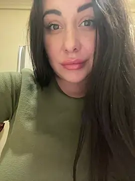 DaisyStreet online show from 04-12-26, 06:46