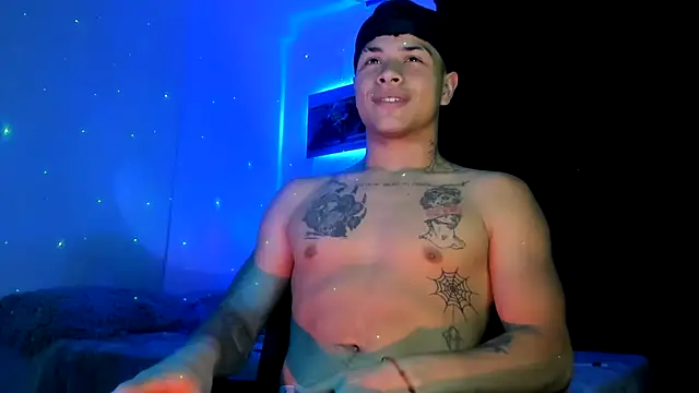 Snapshot of Dominic_Biker__ chatting on 01-19-25, 02:25 Dominic Biker online show from 01-19-25, 02:25