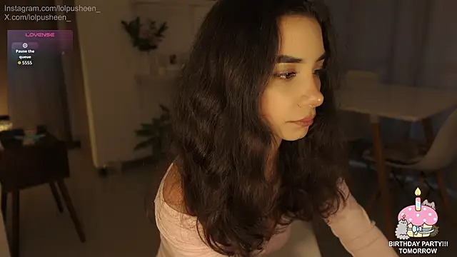 Snapshot of JulietteDee chatting on 06-04-26, 10:49 JulietteDee online show from 06-04-26, 10:49