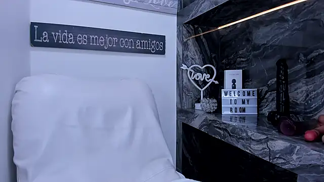 miss danika online show from 02-06-25, 11:10