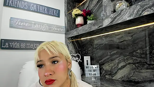 miss danika online show from 02-07-25, 11:01