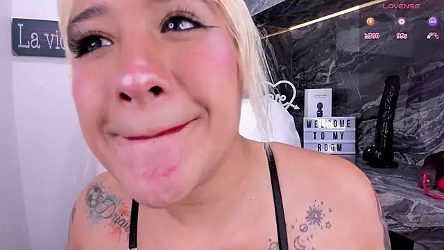 miss danika online show from 02-11-25, 02:13