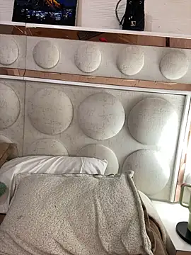 lucianaroy online show from 02-20-25, 02:40