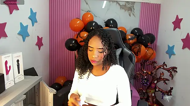 lia 16 online show from 10-22-25, 10:59