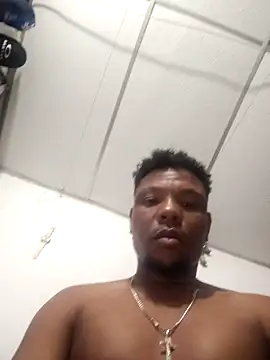 Snapshot of hugo3918_ chatting on 11-01-25, 12:29 hugo3918 online show from 11-01-25, 12:29