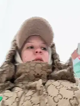 LikaCat online show from 01-04-25, 03:29