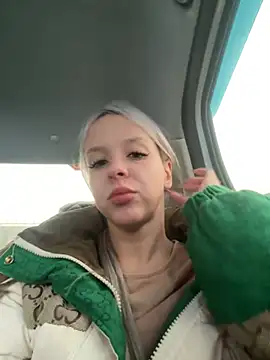 LikaCat online show from 01-12-25, 04:00