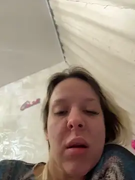 LikaCat online show from 02-11-26, 04:17