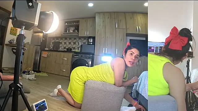 Snapshot of Alondra_fetish chatting on 01-18-25, 11:32 Alondra fetish online show from 01-18-25, 11:32