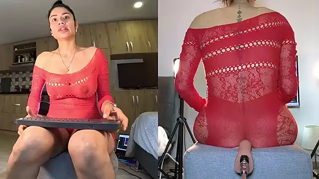 Snapshot of Alondra_fetish chatting on 01-19-25, 01:21 Alondra fetish online show from 01-19-25, 01:21