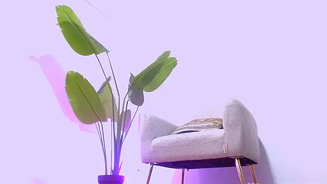 Snapshot of Sara_ow chatting on 02-25-26, 07:45 Sara ow online show from 02-25-26, 07:45