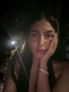 MarianaBenz online show from 02-12-25, 02:45