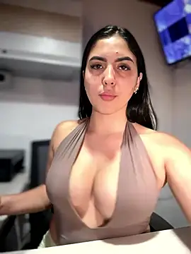 MarianaBenz online show from 01-16-26, 11:31