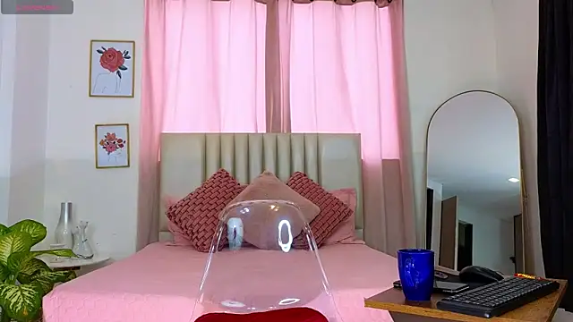 KristennBlue online show from 01-07-25, 09:57