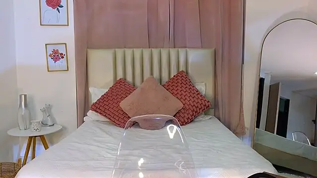 KristennBlue online show from 02-14-25, 04:15