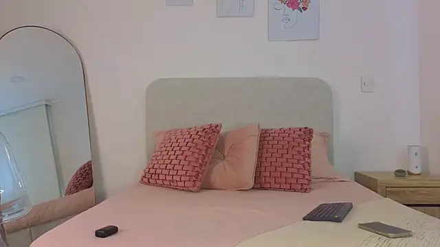 KristennBlue online show from 12-15-25, 12:53