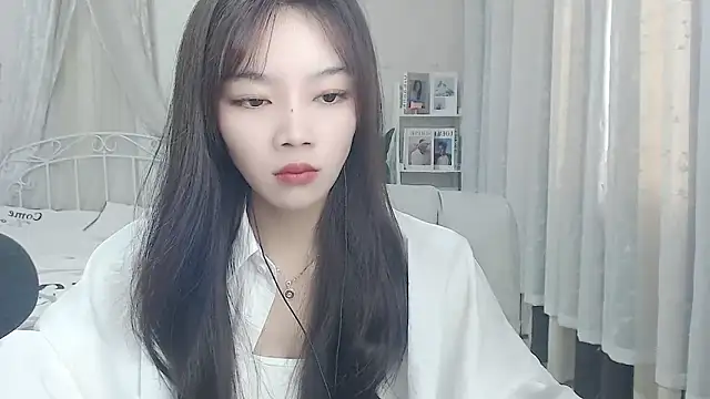 Jenny-Z online show from 10-19-25, 01:39