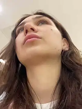 QuitieLia online show from 12-13-24, 08:41