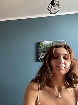 QuitieLia online show from 06-08-26, 07:09